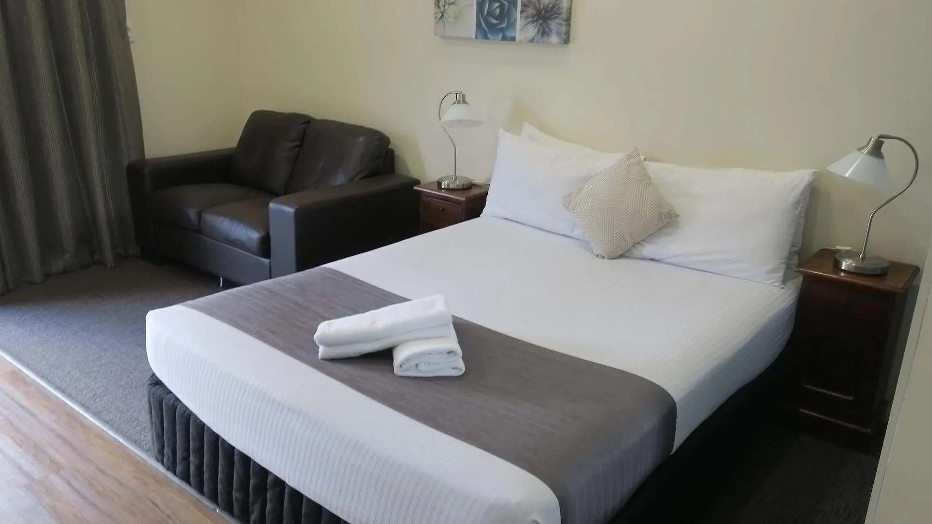 Caboolture Central Motor Inn, Sure Stay Collection By BW 4*,  Australia