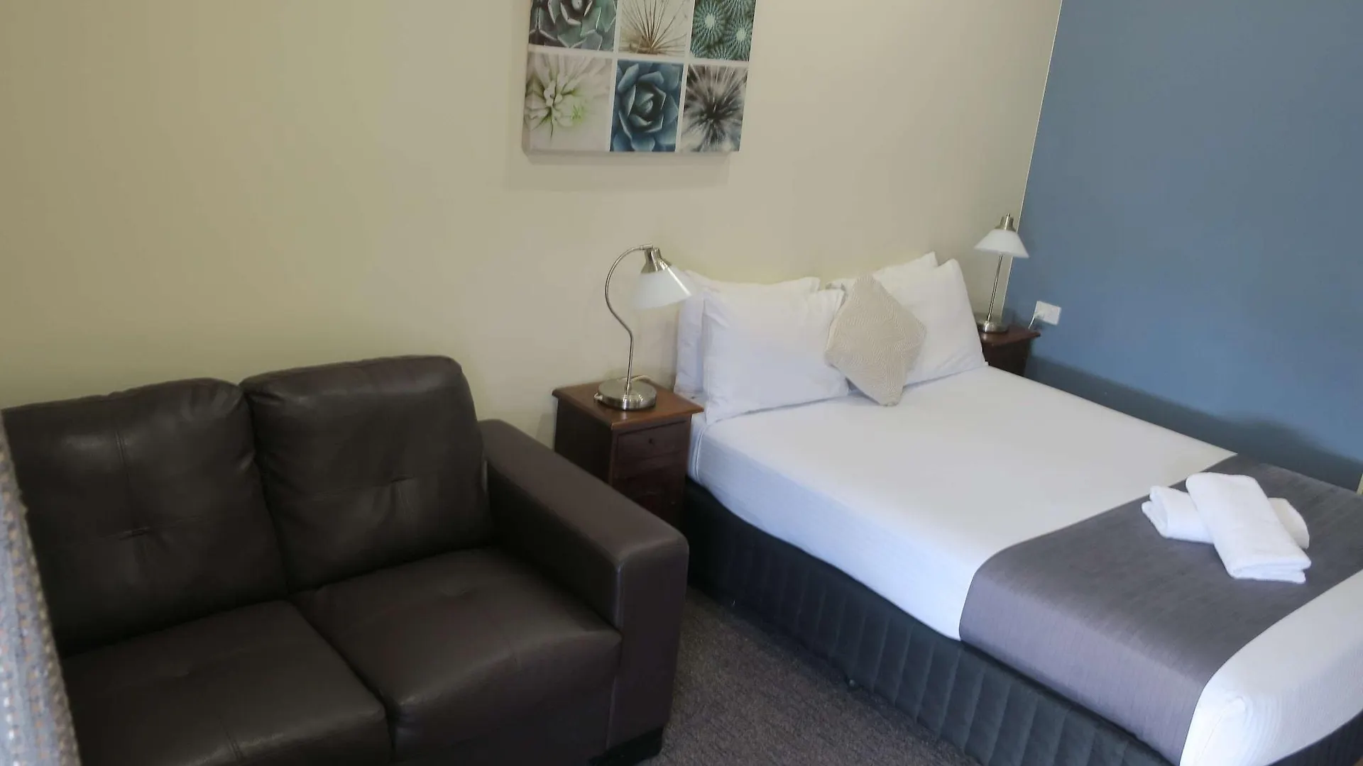 Caboolture Central Motor Inn, Sure Stay Collection By BW 4*,