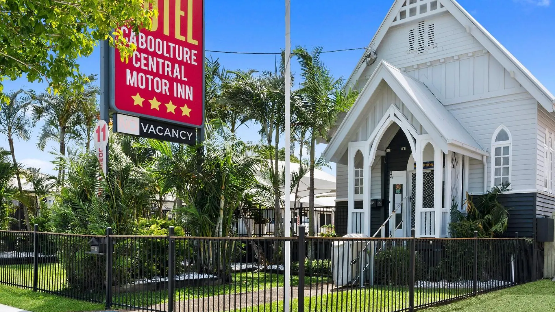 Caboolture Central Motor Inn, Sure Stay Collection By BW