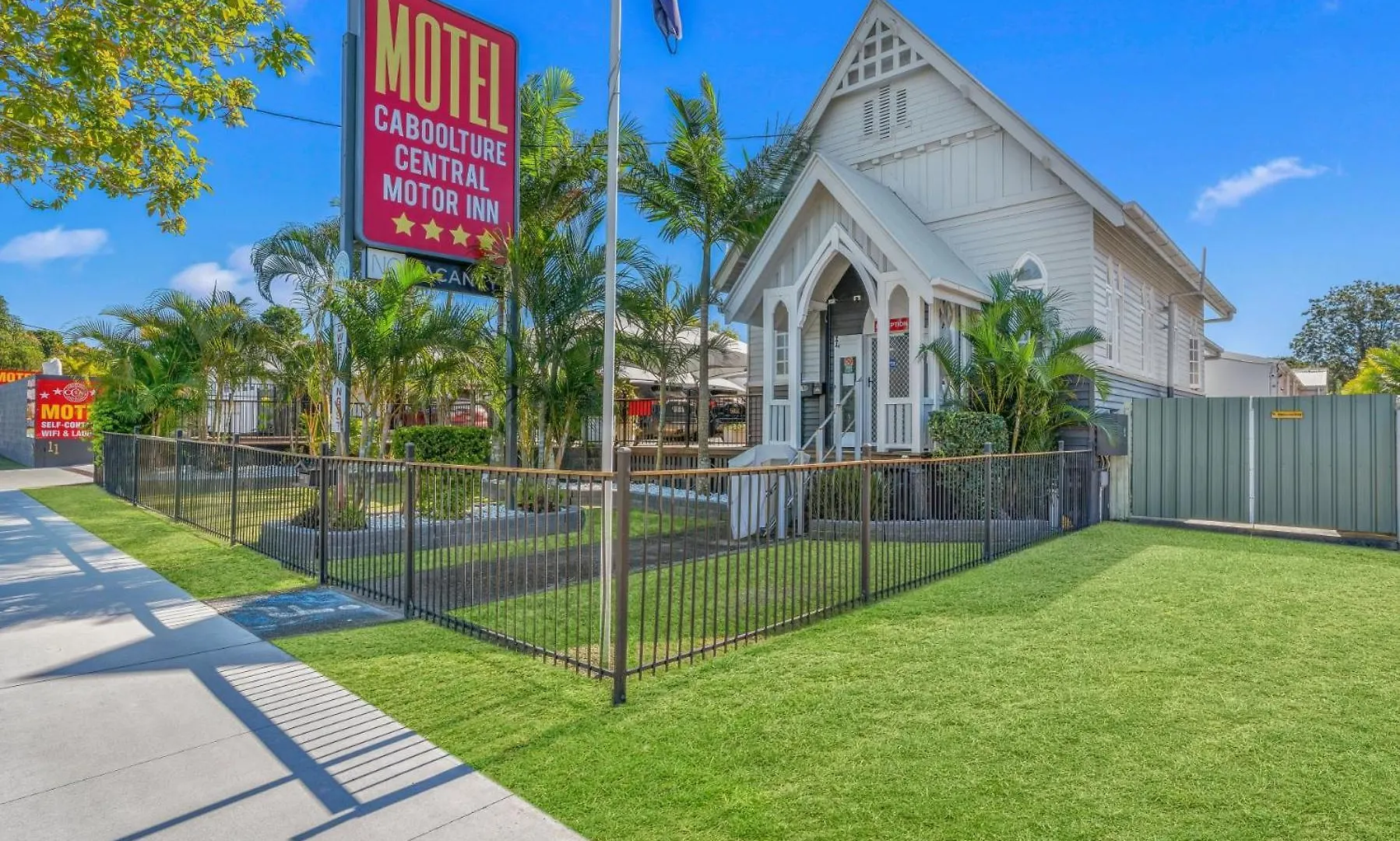 Caboolture Central Motor Inn, Sure Stay Collection By BW