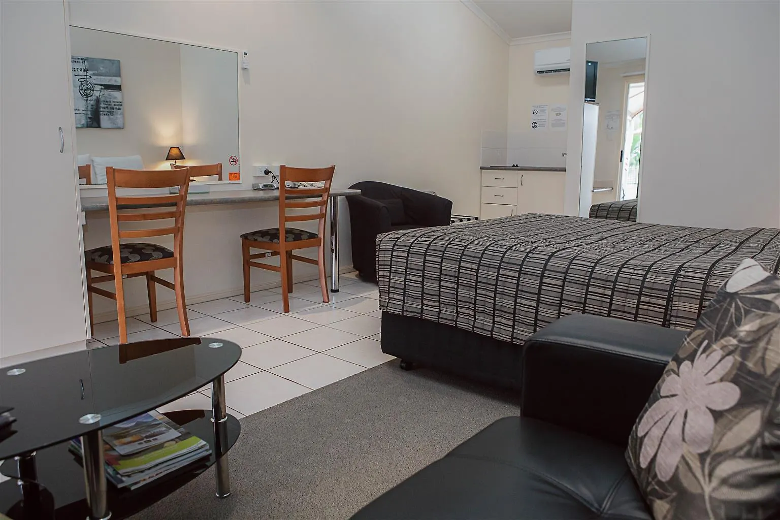 Caboolture Central Motor Inn, Sure Stay Collection By BW 4*,