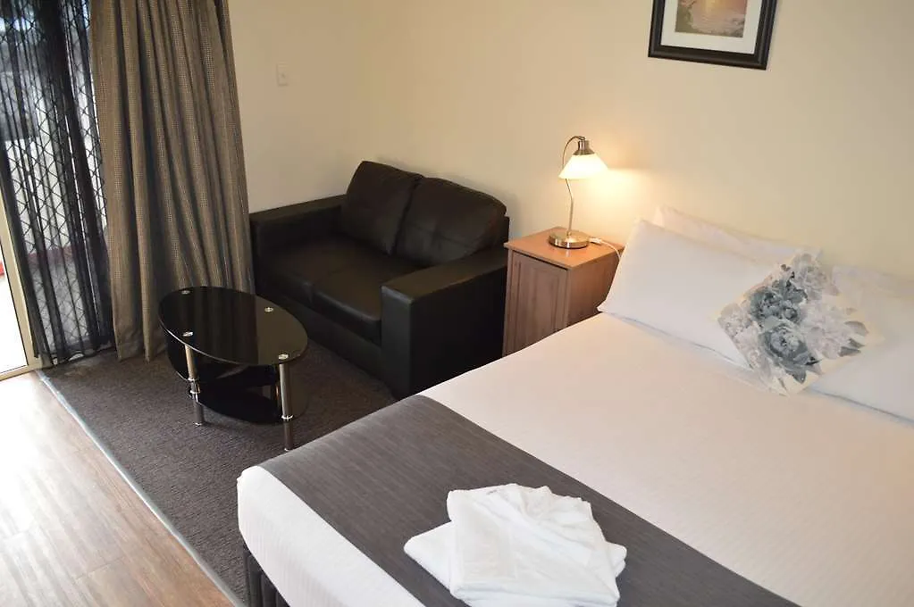 Caboolture Central Motor Inn, Sure Stay Collection By BW 4*,